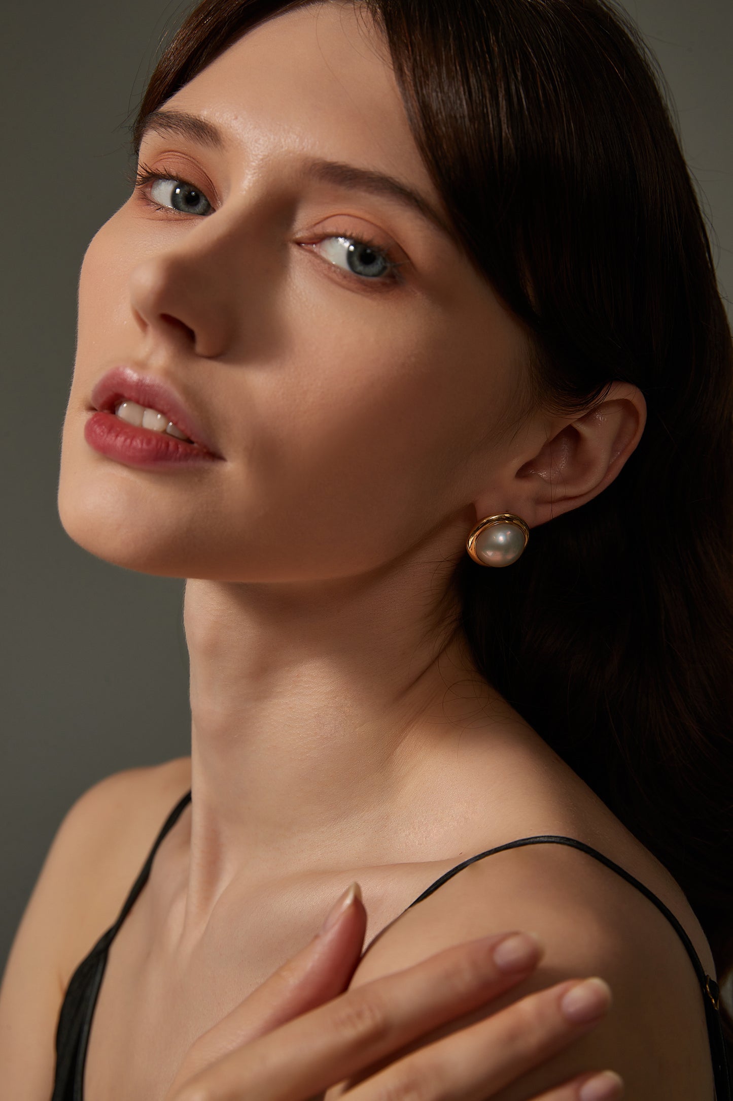 Japanese Mabe Pearl Yellow Gold Earrings