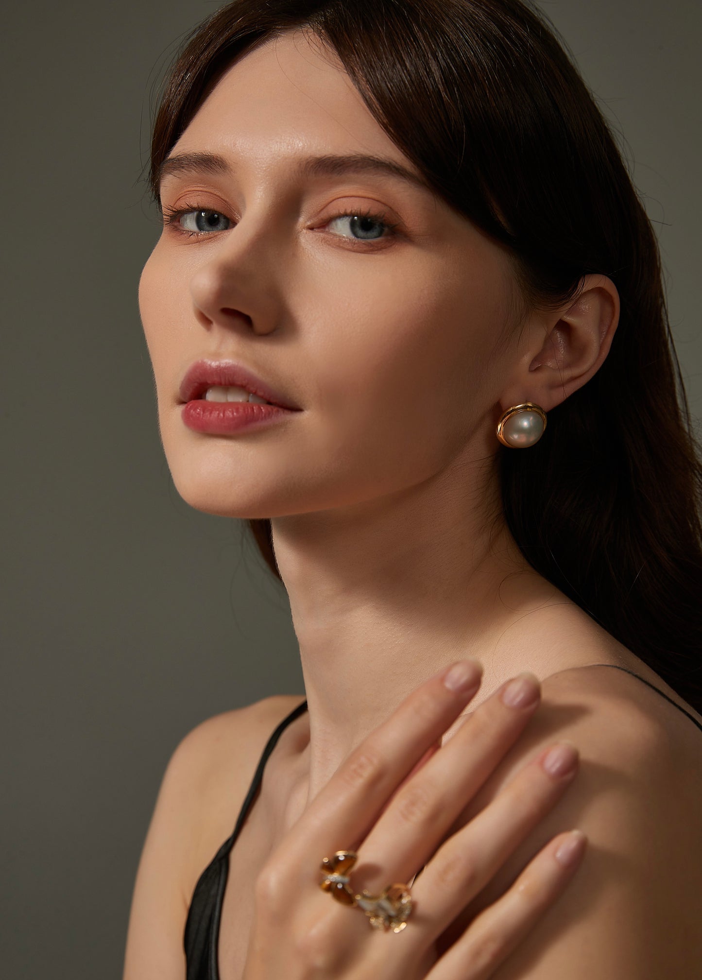 Japanese Mabe Pearl Yellow Gold Earrings